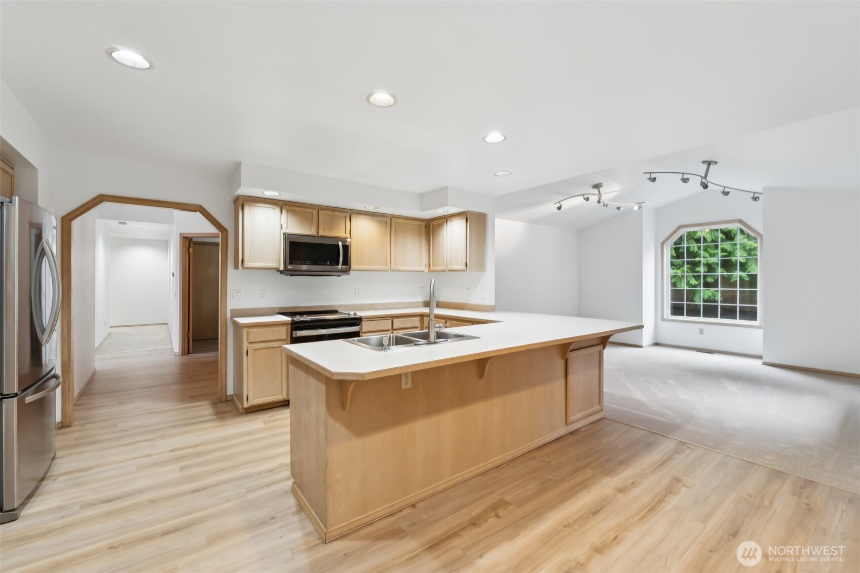 9227 232nd Street Southwest Edmonds, WA 98020 - Photo 7 of 31