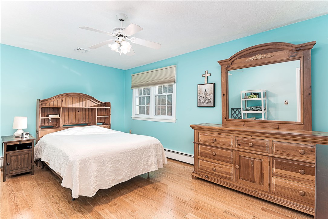 102 Moccasin Trail Cranston, RI 02921 - Photo 26 of 47