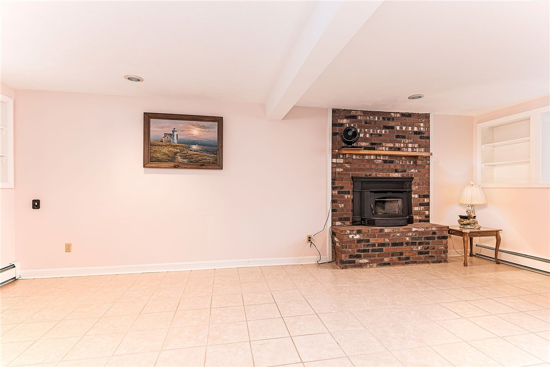 102 Moccasin Trail Cranston, RI 02921 - Photo 31 of 47