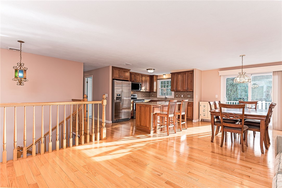 102 Moccasin Trail Cranston, RI 02921 - Photo 9 of 47