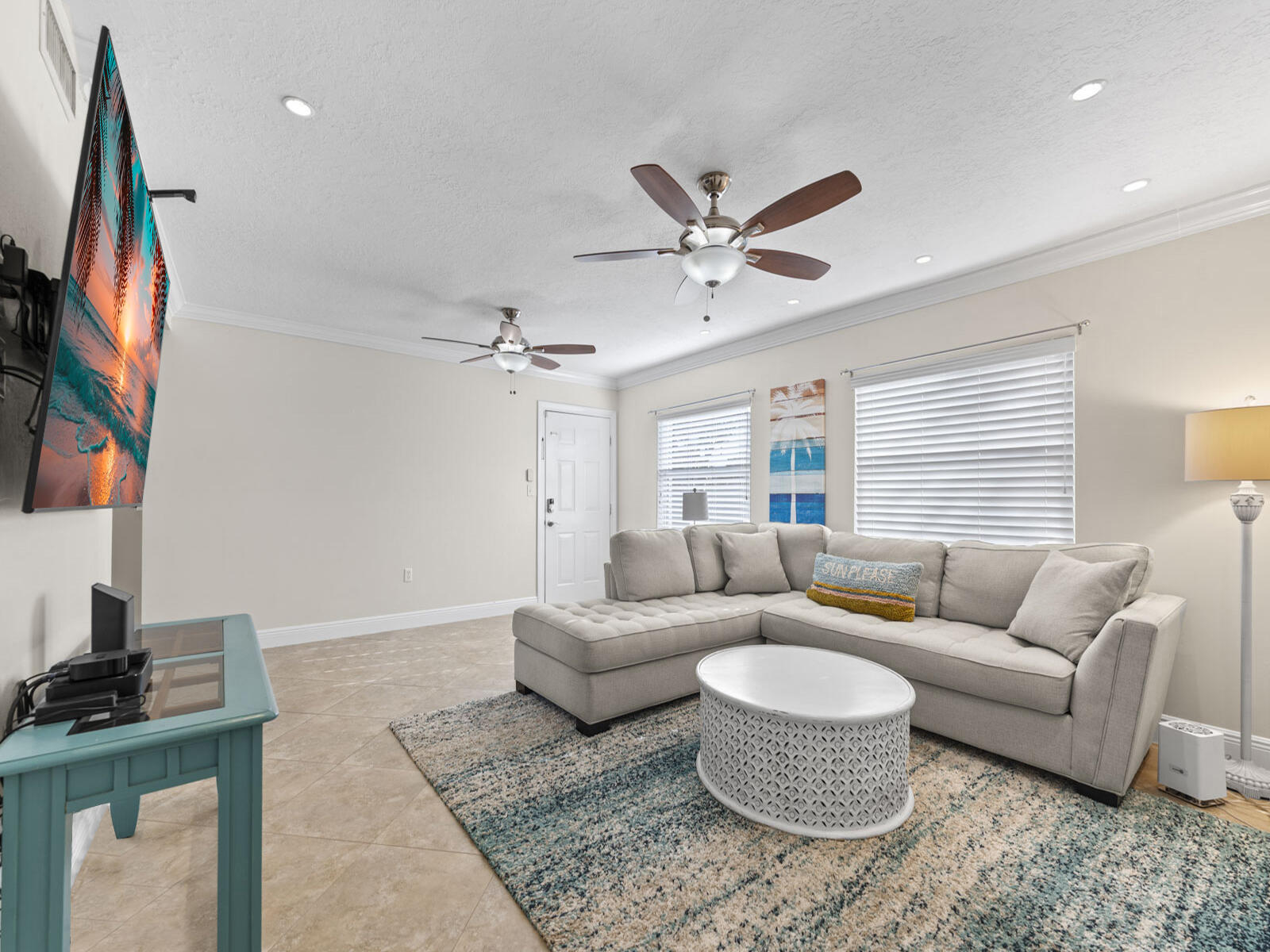 40 High Point Road, Unit D102 Tavernier, FL 33070 - Photo 4 of 37 a living room with furniture and a window