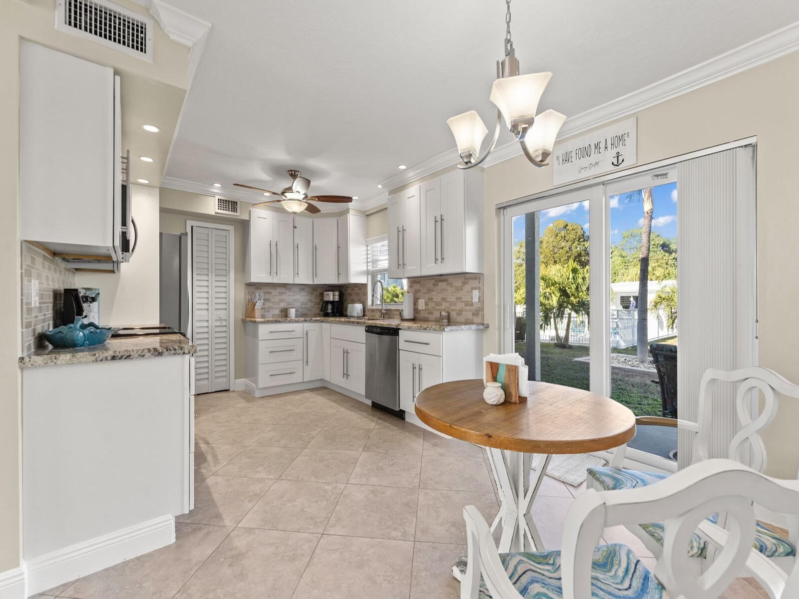 40 High Point Road, Unit D102 Tavernier, FL 33070 - Photo 7 of 37 Interior