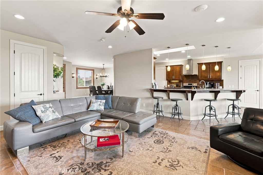 596 Red Cloud Road Paso Robles, CA 93446 - Photo 14 of 48 Great room view