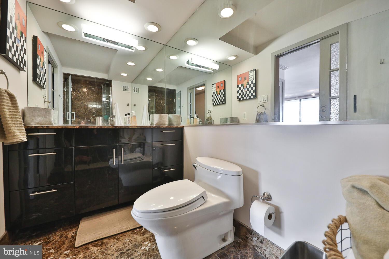 224 West Rittenhouse Square, Unit 1016 Philadelphia, PA 19103 - Photo 14 of 22 Gallery Image 14
