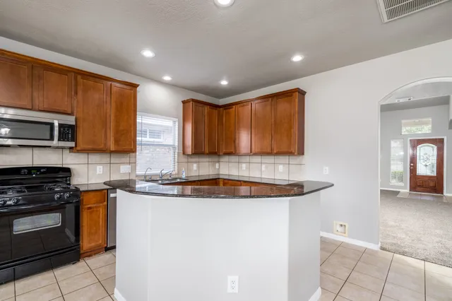 $2,450 | 12947 Millstream Bend Lane, Tomball, TX 77377