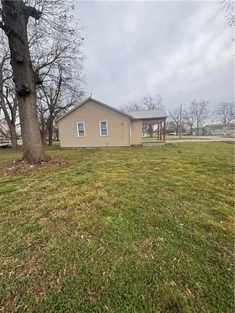$159,000 | 202 South 7th Street, Lacygne, KS 66040
