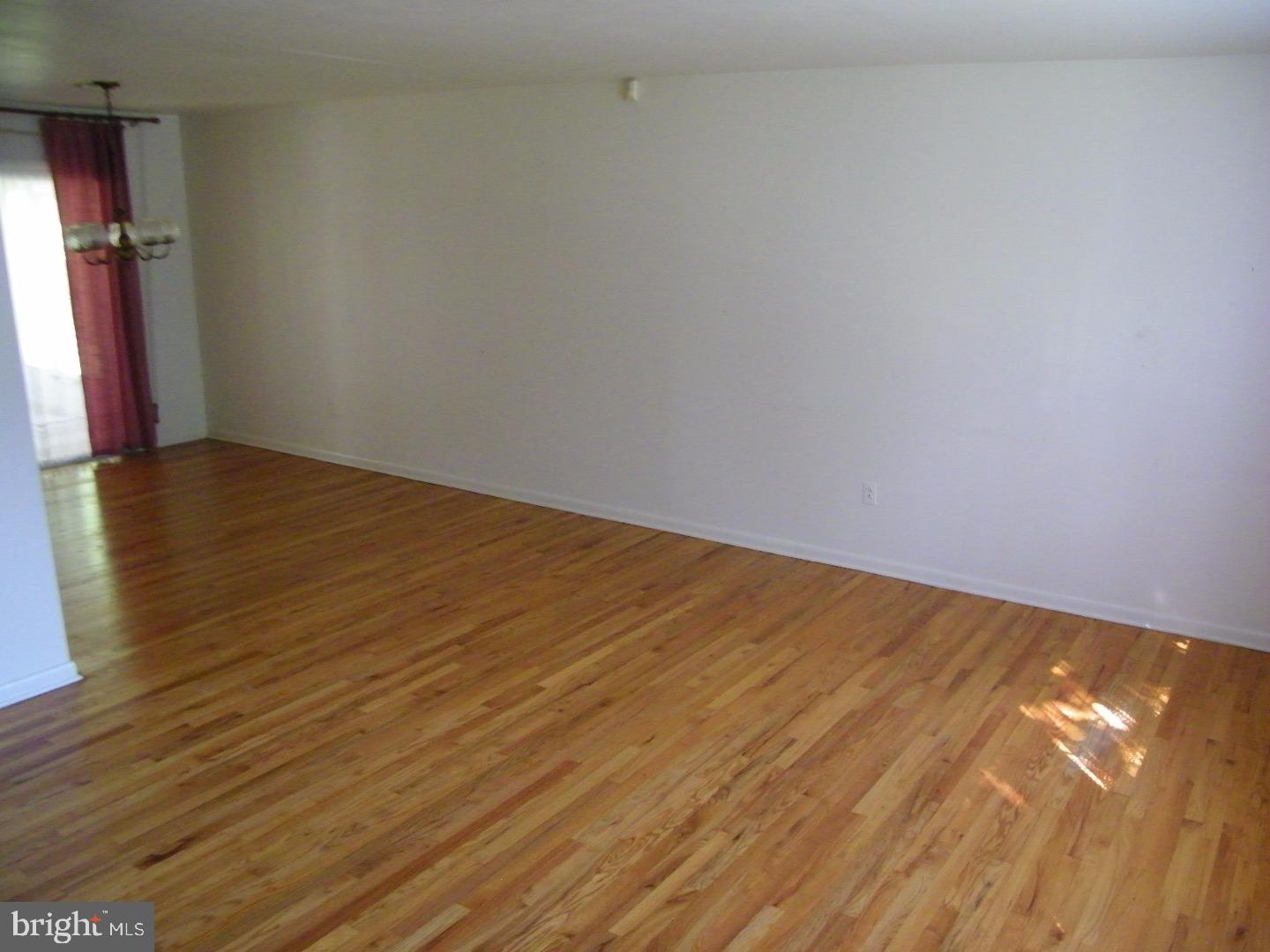 366 Nimitz Road Dover, DE 19901 - Photo 3 of 25 Living Room