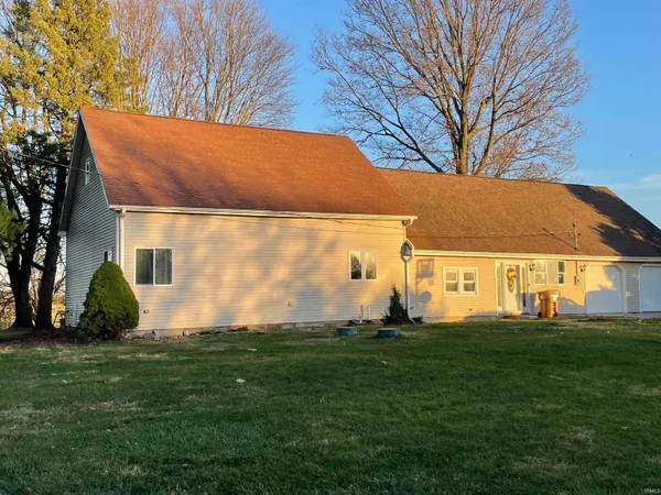 $289,000 | 1951 East 250 South, Veedersburg, IN 47987