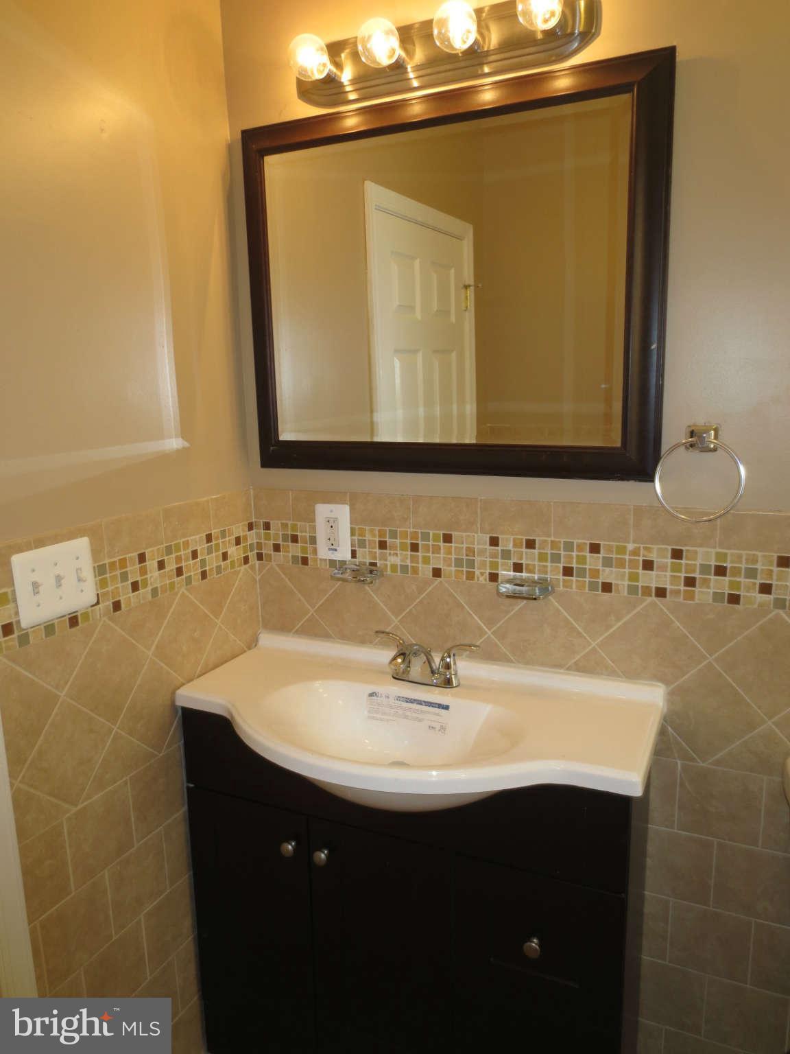 3122 Harford Road Baltimore, MD 21218 - Photo 17 of 21 2nd full bath