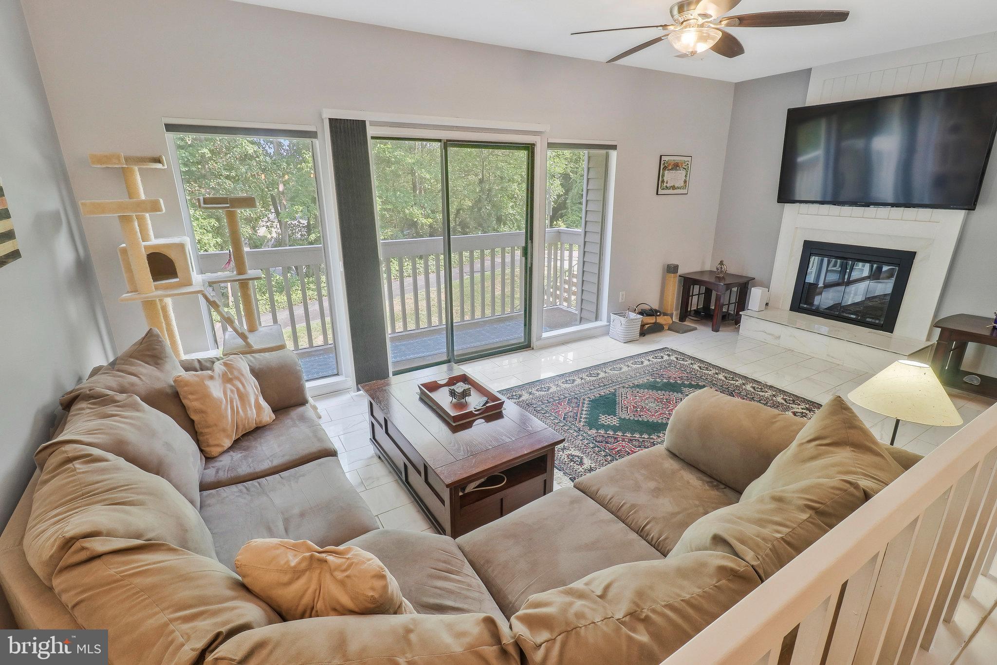 7900 Spring Forest Court Springfield, VA 22152 - Photo 18 of 45 Living Room