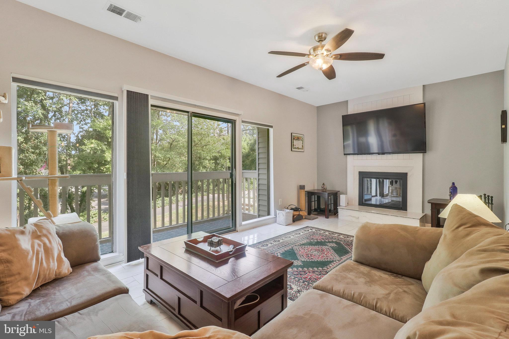 7900 Spring Forest Court Springfield, VA 22152 - Photo 20 of 45 Living Room