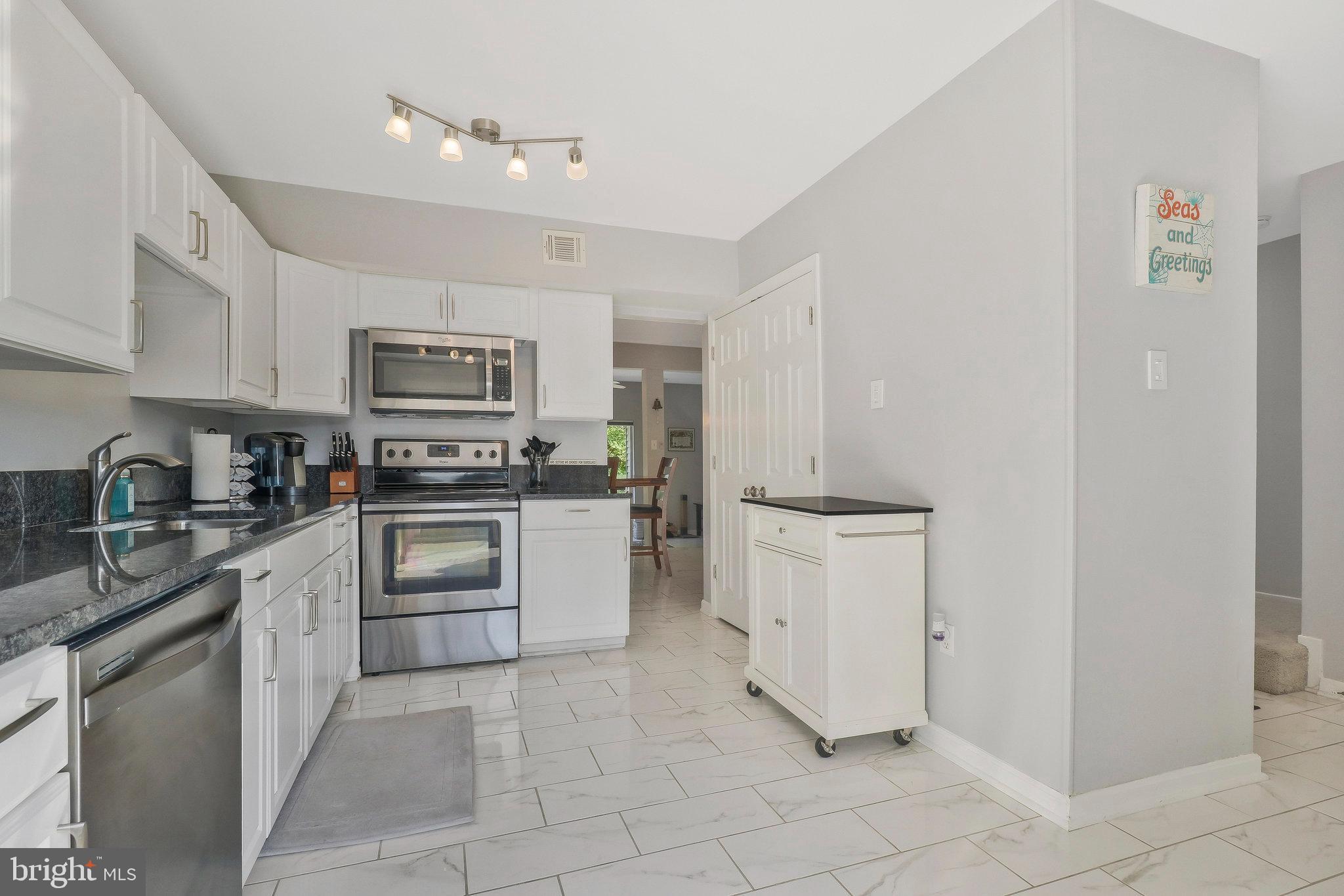 7900 Spring Forest Court Springfield, VA 22152 - Photo 10 of 45 Kitchen