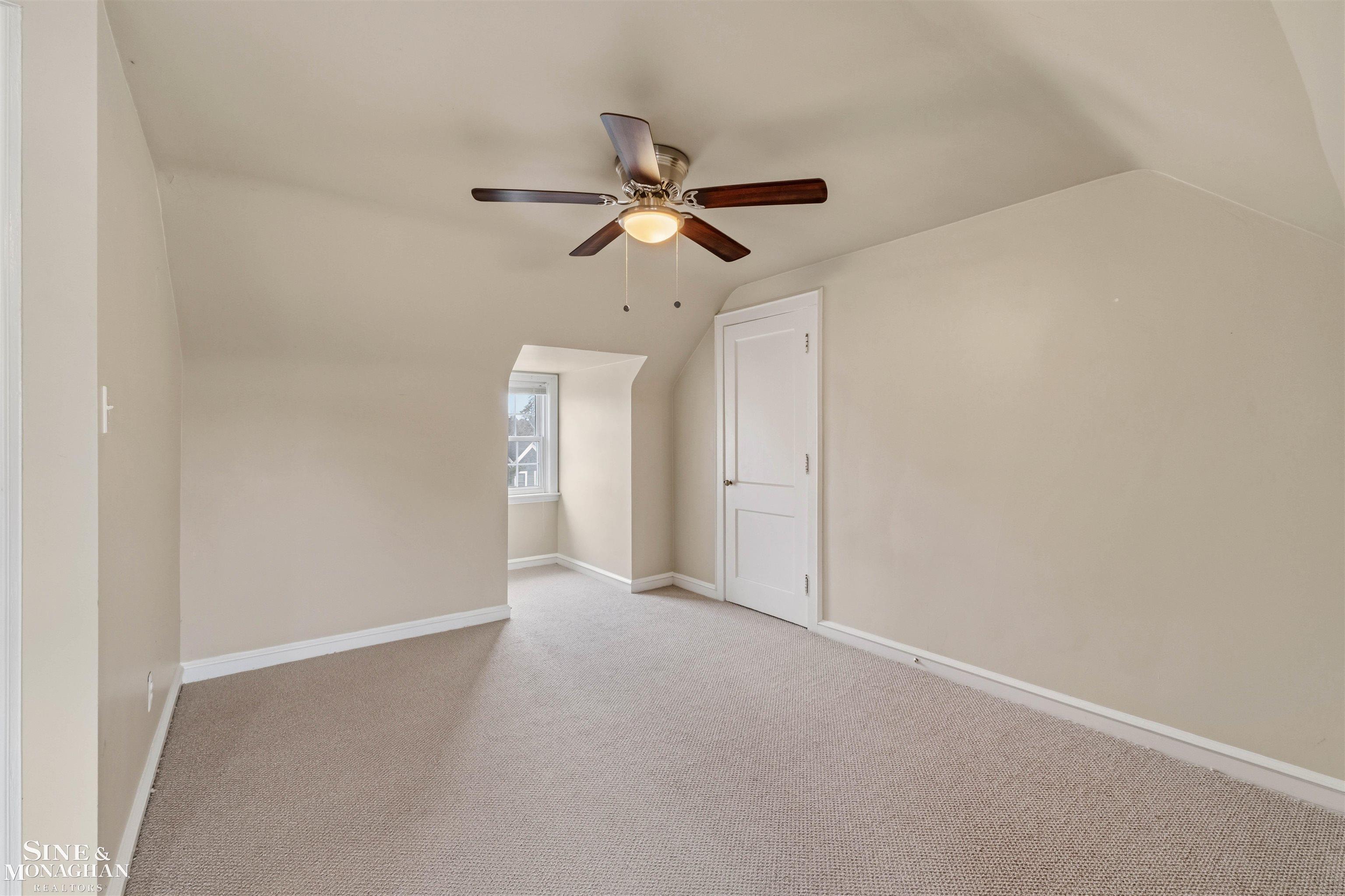 377 Rivard Boulevard Grosse Pointe, MI 48230 - Photo 27 of 45