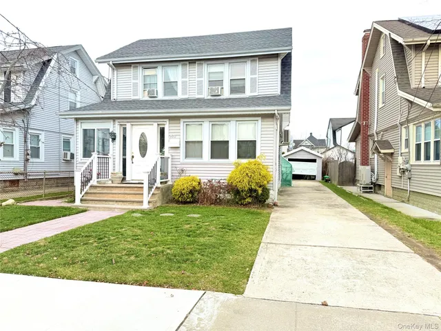 $789,000 | 49 Malden Avenue, Lynbrook, NY 11563