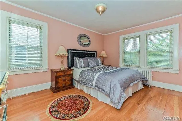 $789,000 | 49 Malden Avenue, Lynbrook, NY 11563