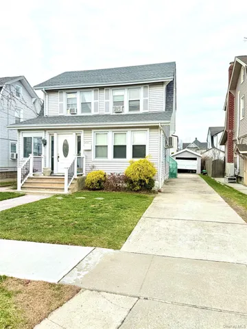 $789,000 | 49 Malden Avenue, Lynbrook, NY 11563
