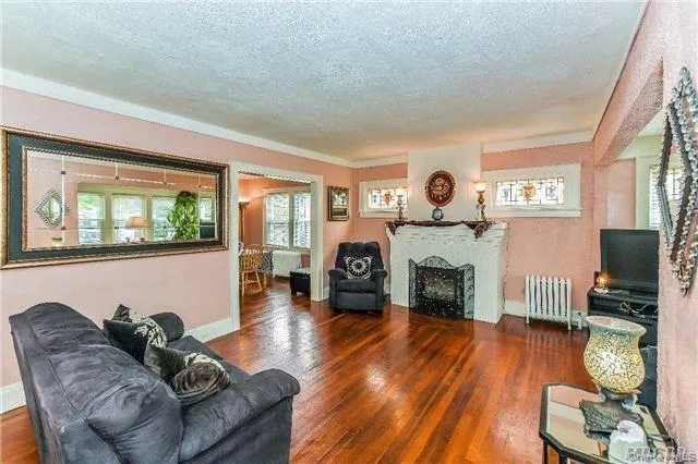 $789,000 | 49 Malden Avenue, Lynbrook, NY 11563