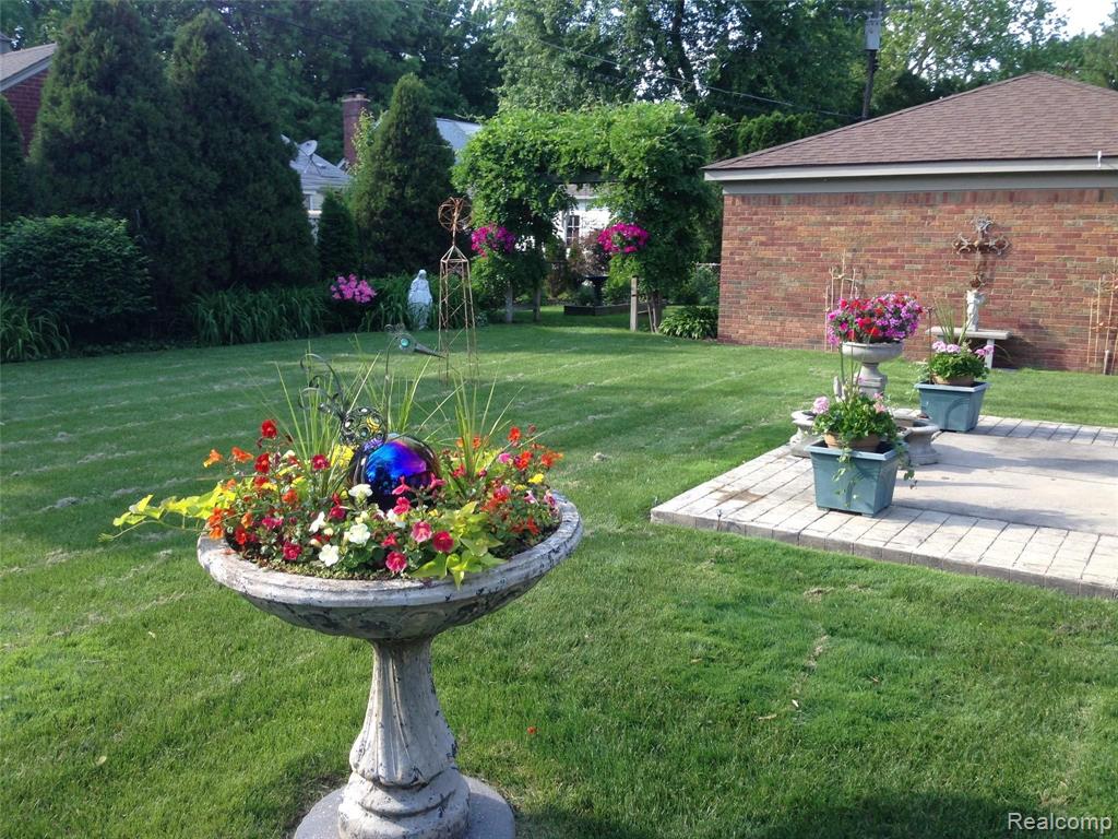 412 Roland Court Grosse Pointe Farms, MI 48236 - Photo 35 of 44