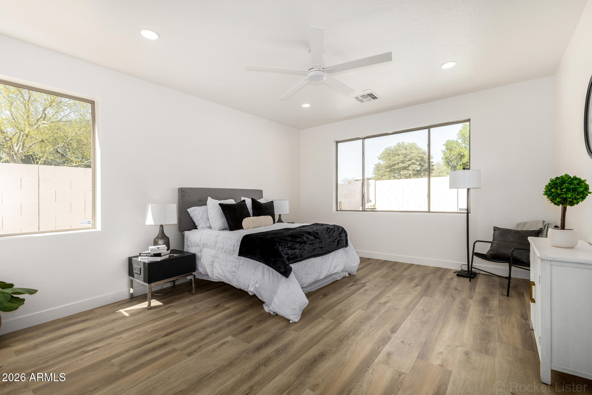 16054 West Hearn Road Surprise, AZ 85379 - Photo 12 of 35 Primary Bedroom