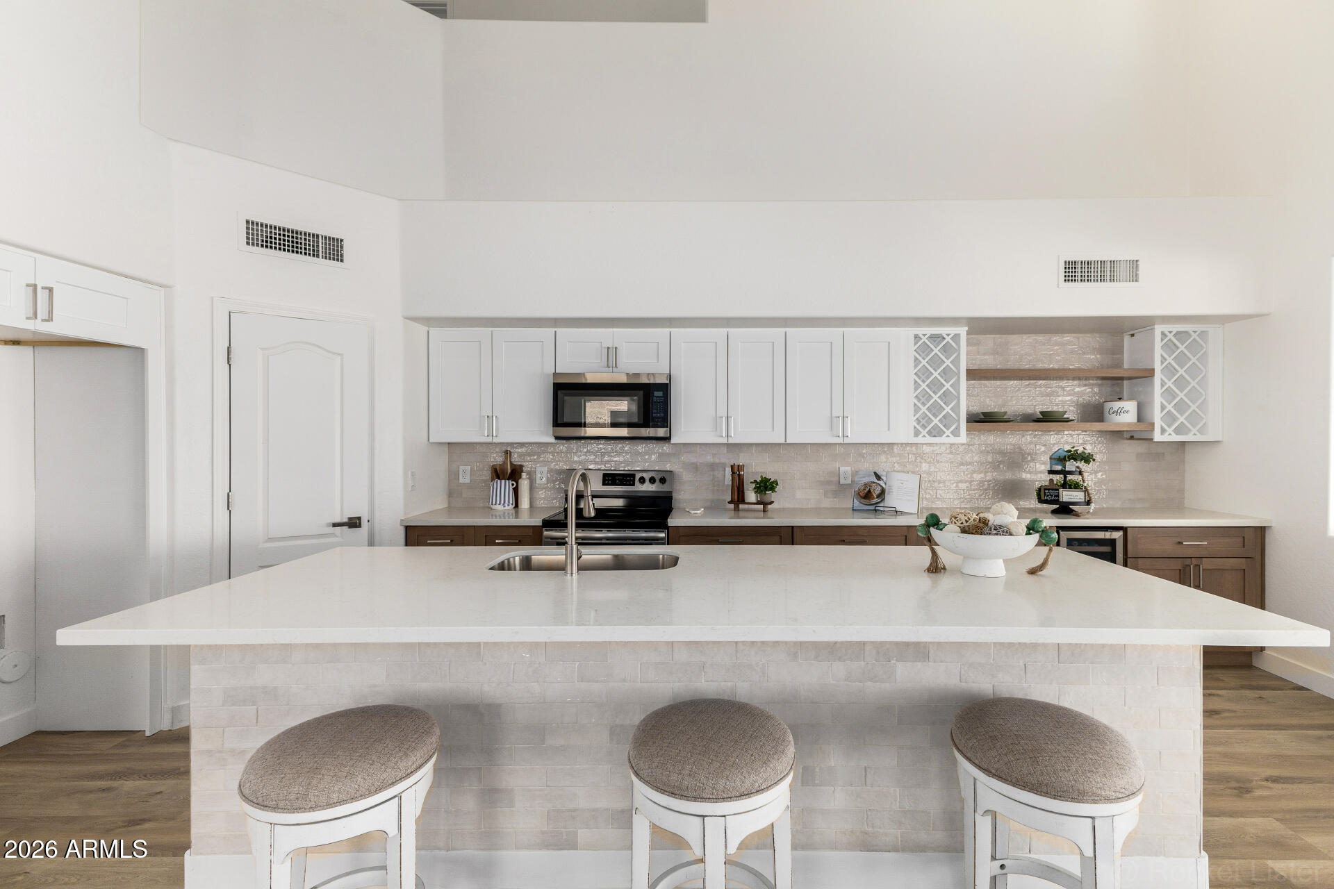 16054 West Hearn Road Surprise, AZ 85379 - Photo 8 of 35 Kitchen