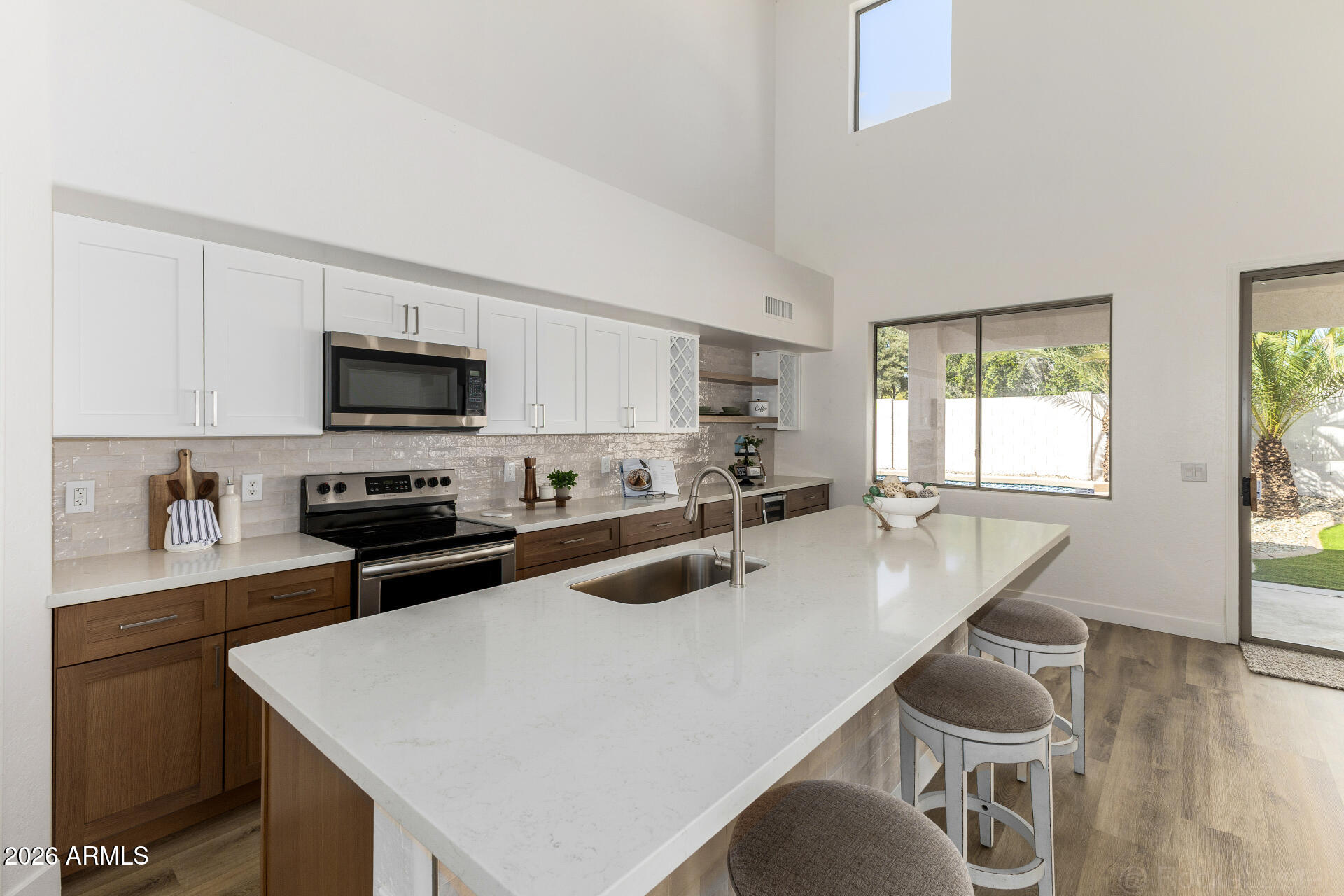 16054 West Hearn Road Surprise, AZ 85379 - Photo 9 of 35 Kitchen