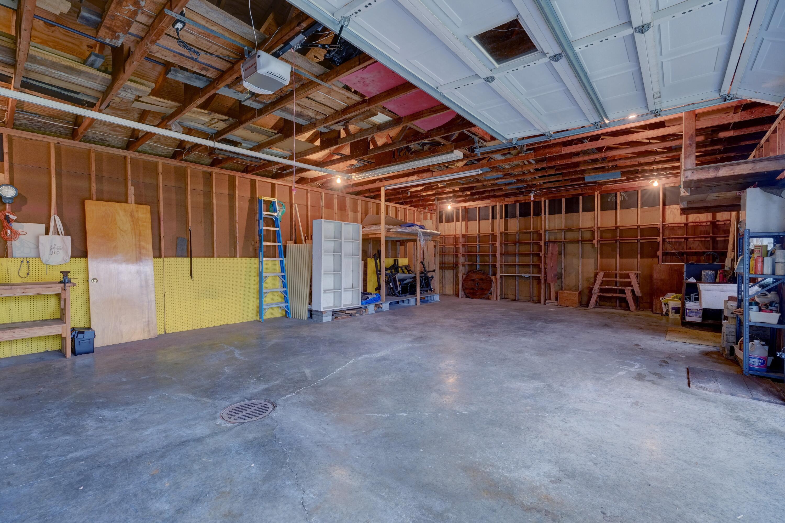 356 Reed Avenue Marion, OH 43302 - Photo 54 of 54 65 Garage