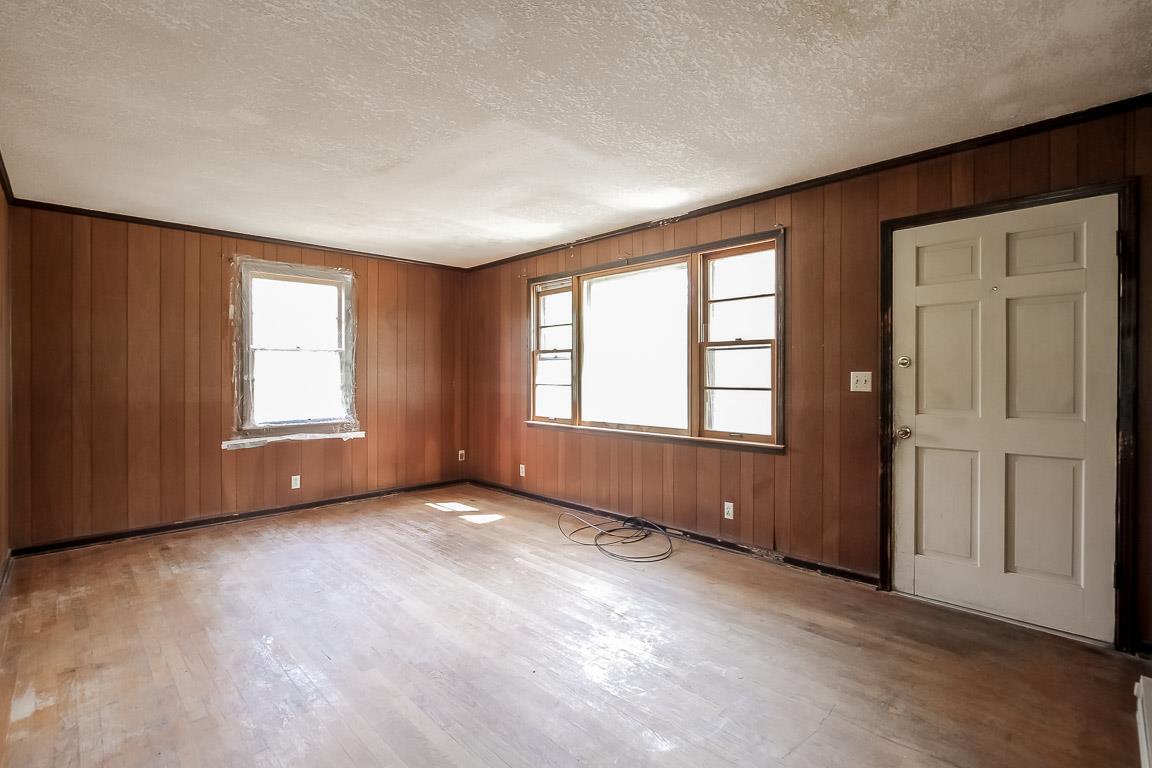 2122 Ussery Road South Clarksville, TN 37040 - Photo 6 of 25 Gallery Image 6
