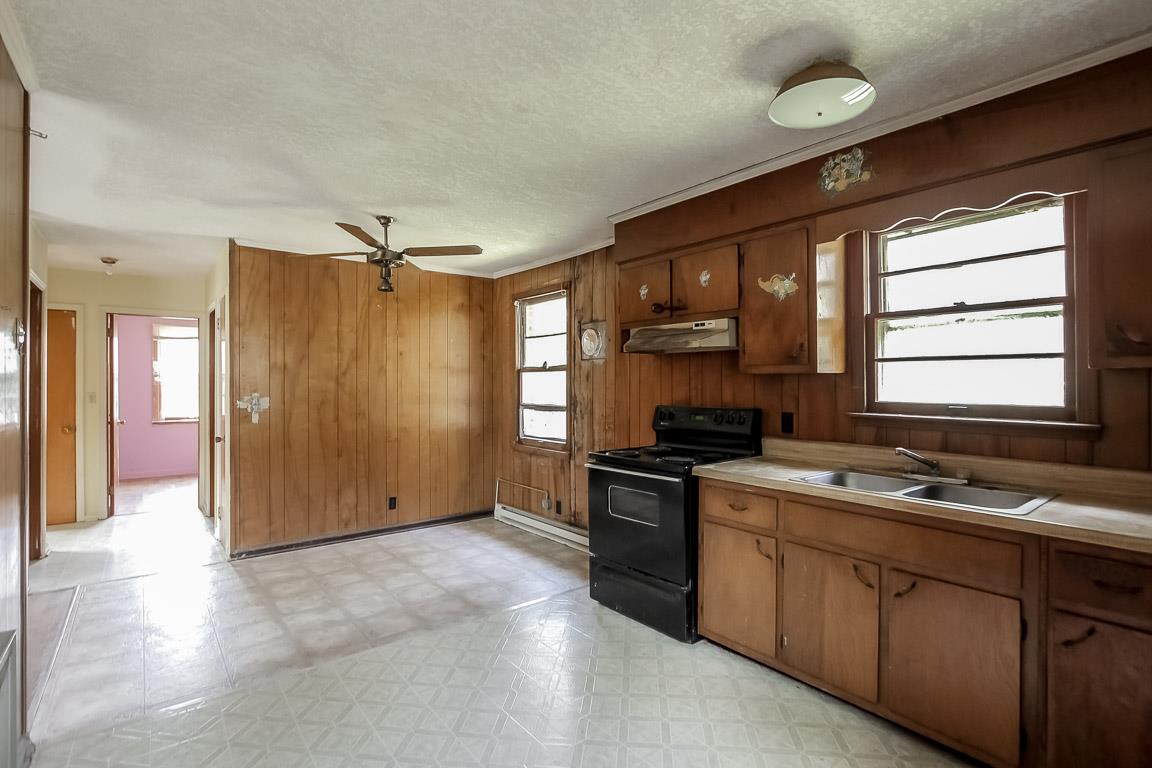 2122 Ussery Road South Clarksville, TN 37040 - Photo 10 of 25 Gallery Image 10