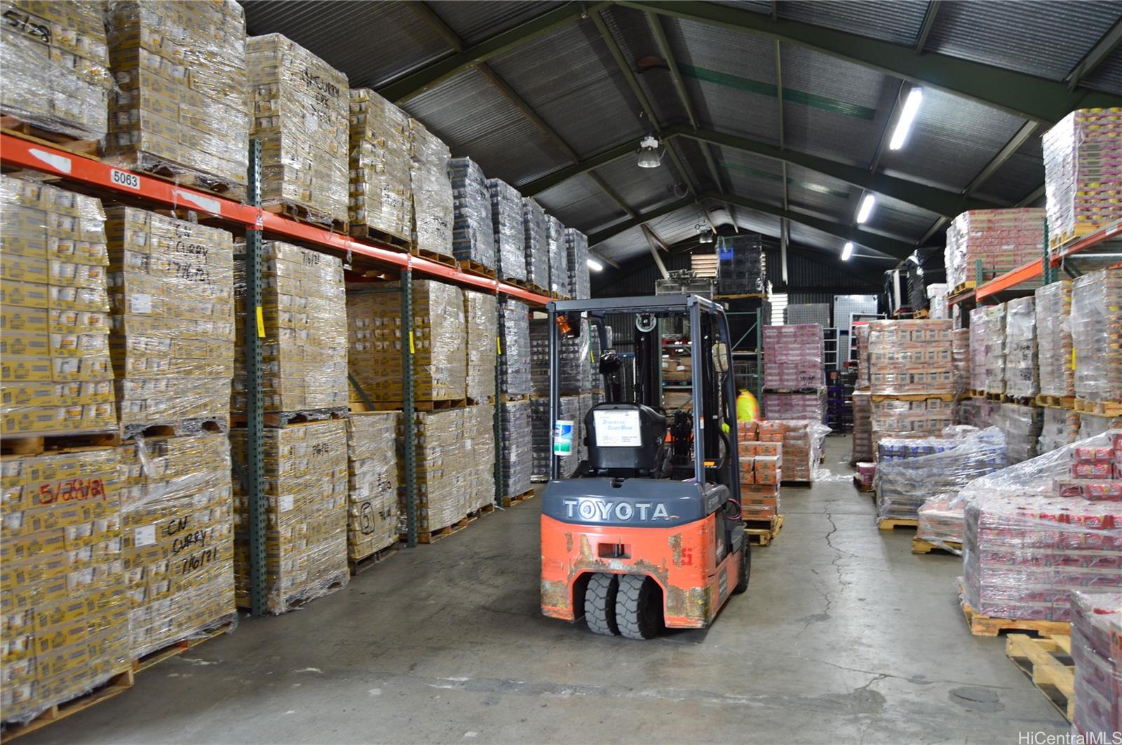 2726 Waiwai Loop Honolulu, HI 96819 - Photo 6 of 17 a outdoor space with the outdoor seating