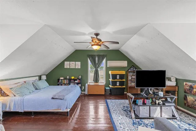 $1,620,000 | 733 Rains County Road 1430, Point, TX 75472