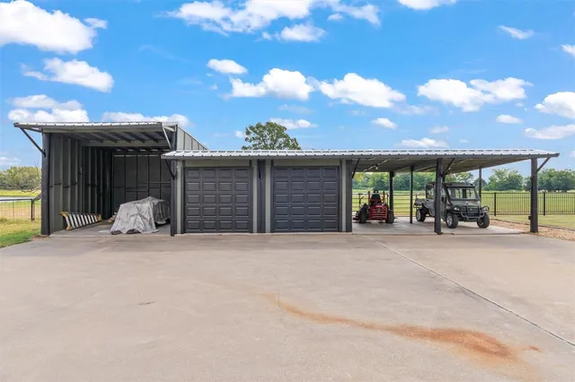 $1,620,000 | 733 Rains County Road 1430, Point, TX 75472