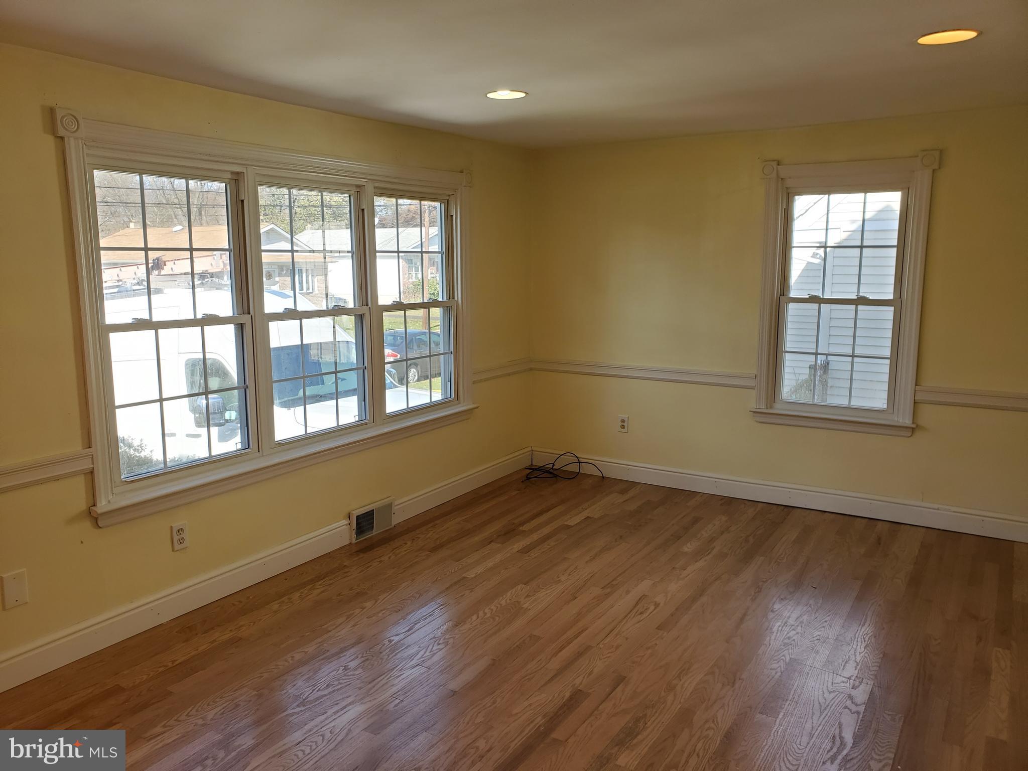 223 Gilpin Road Willow Grove, PA 19090 - Photo 4 of 16 Gallery Image 4