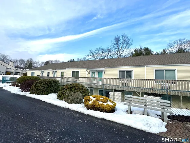 $167,000 | 357 East Mitchell Avenue, Unit 357, Cheshire, CT 06410