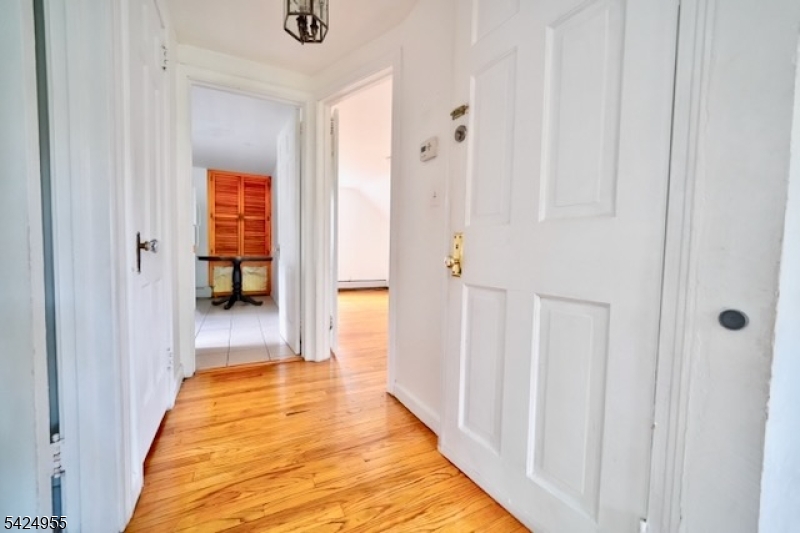 382 High Mountain Road North Haledon, NJ 07508 - Photo 2 of 10
