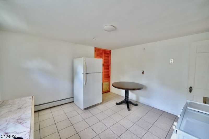 382 High Mountain Road North Haledon, NJ 07508 - Photo 6 of 10