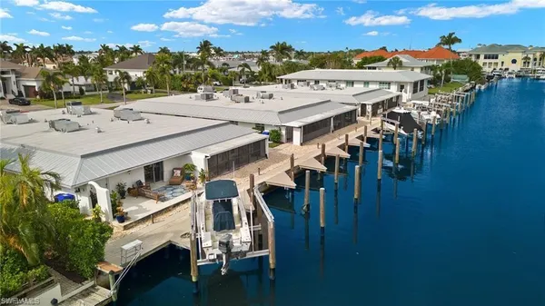 $3,100 | 1435 Curlew Avenue, Unit 3, Naples, FL 34102