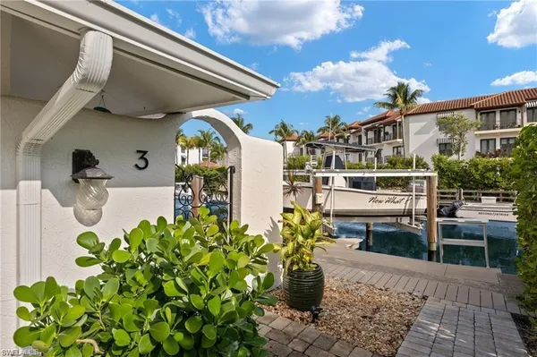 $3,100 | 1435 Curlew Avenue, Unit 3, Naples, FL 34102
