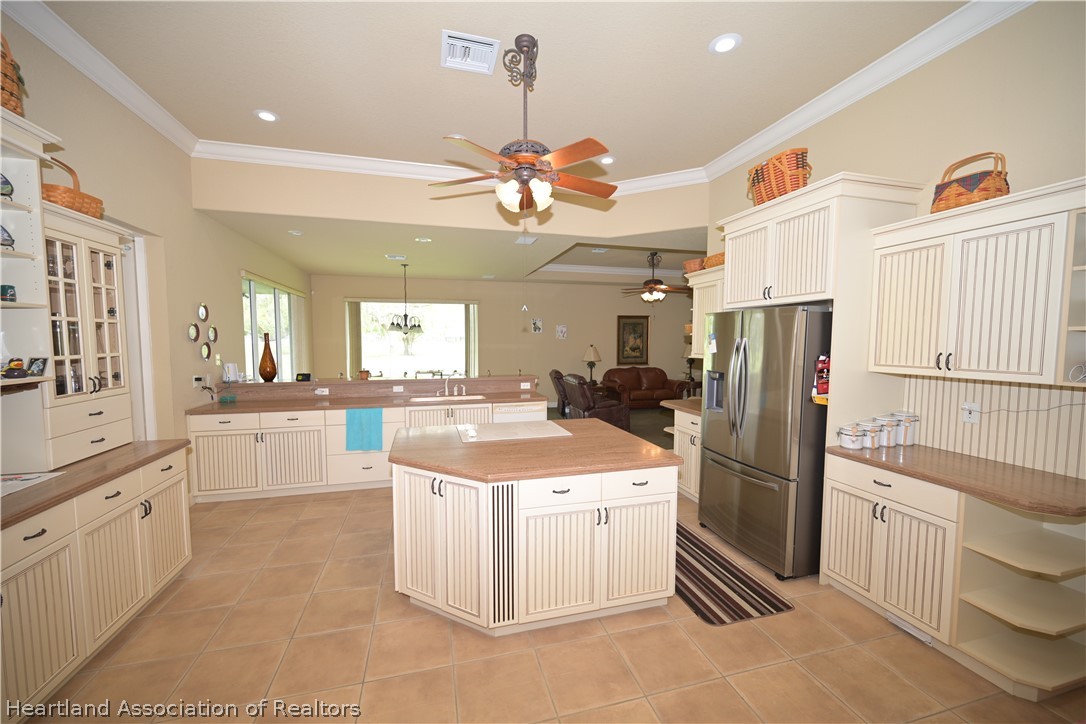 4538 Myrtle Drive Sebring, FL 33872 - Photo 11 of 50 Kitchen