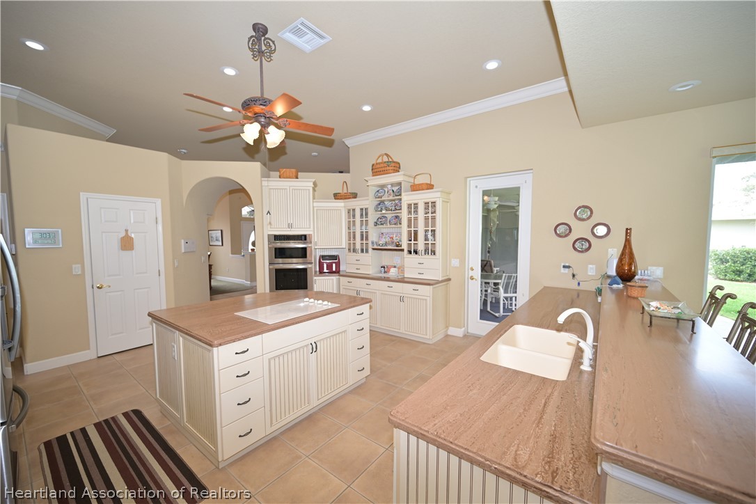 4538 Myrtle Drive Sebring, FL 33872 - Photo 9 of 50 Kitchen