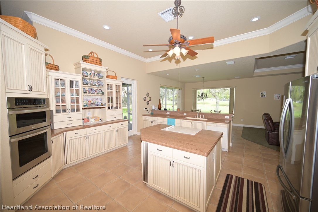 4538 Myrtle Drive Sebring, FL 33872 - Photo 10 of 50 Kitchen