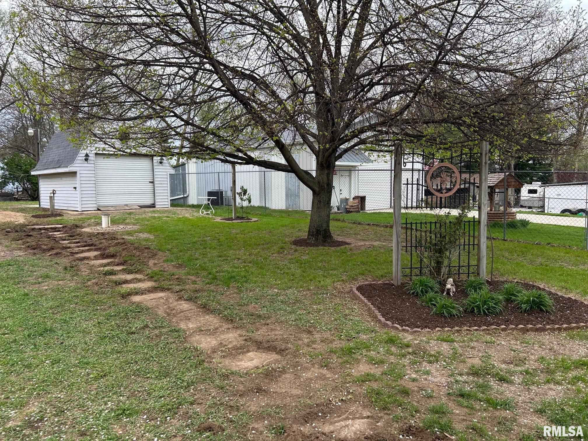 13829 First Street Pekin, IL 61554 - Photo 13 of 47