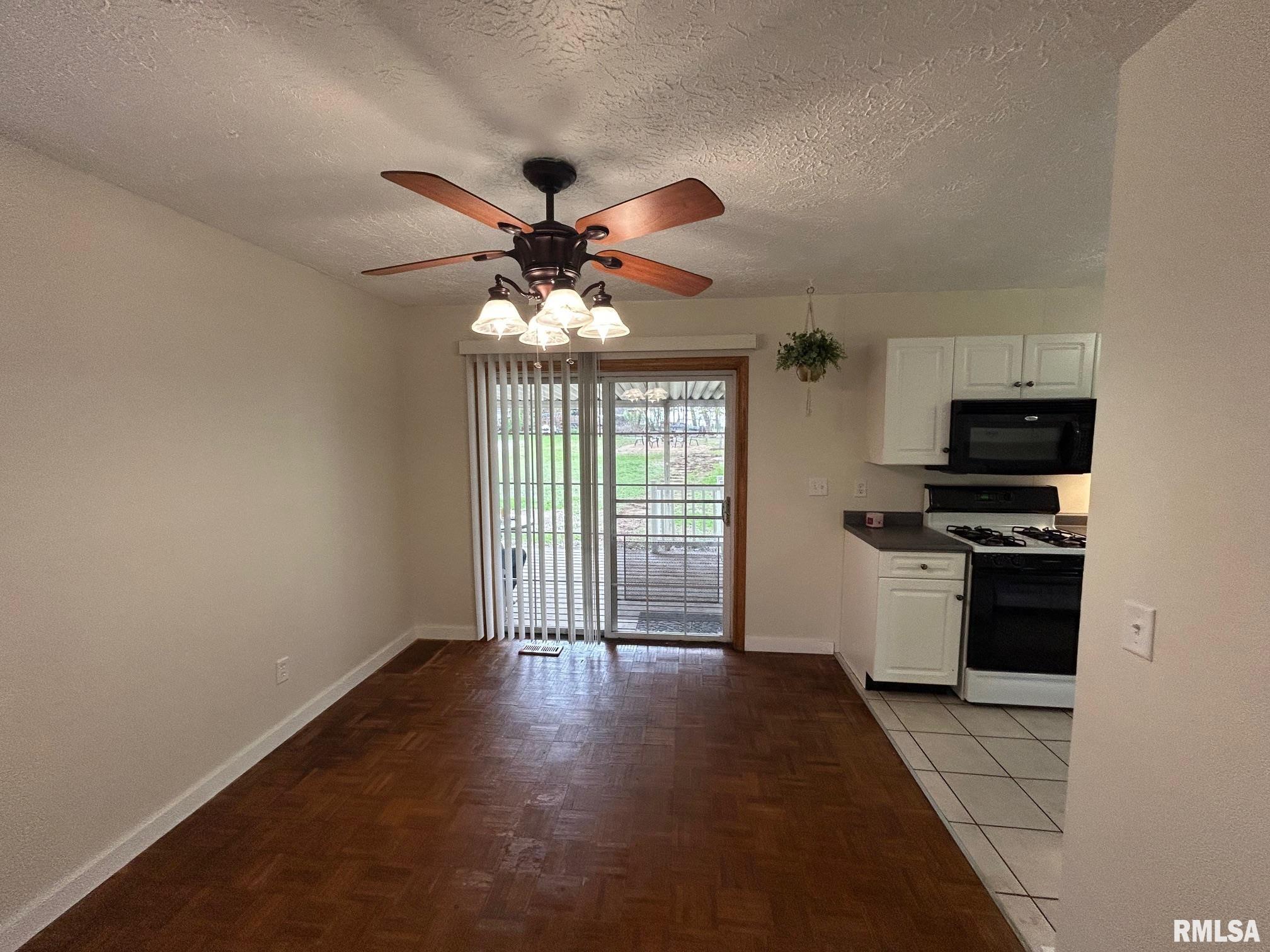 13829 First Street Pekin, IL 61554 - Photo 22 of 47