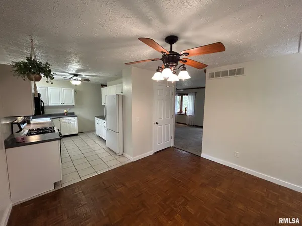$168,700 | 13829 First Street, Pekin, IL 61554