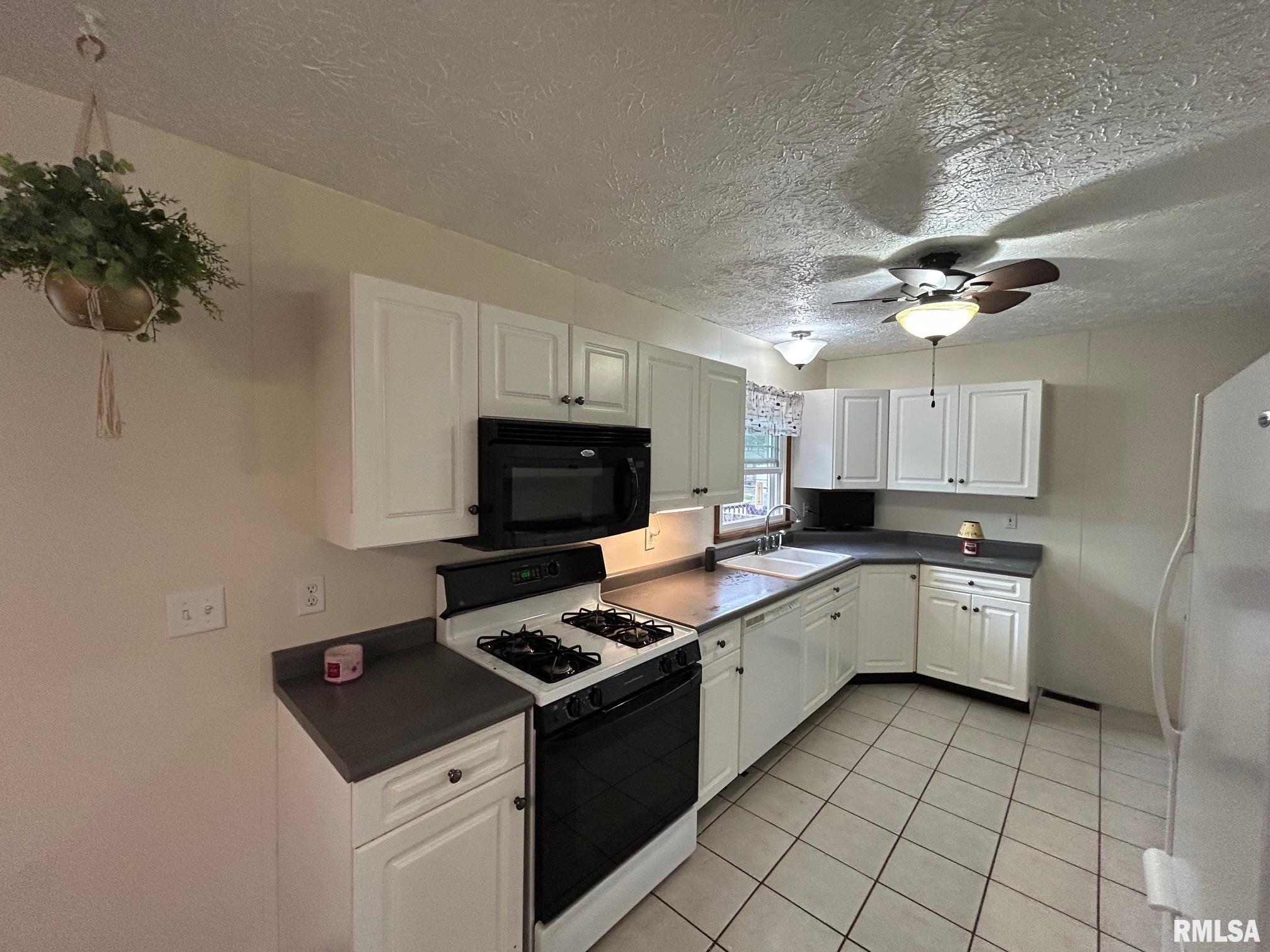 13829 First Street Pekin, IL 61554 - Photo 25 of 47