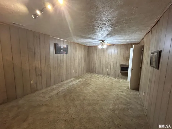 $168,700 | 13829 First Street, Pekin, IL 61554