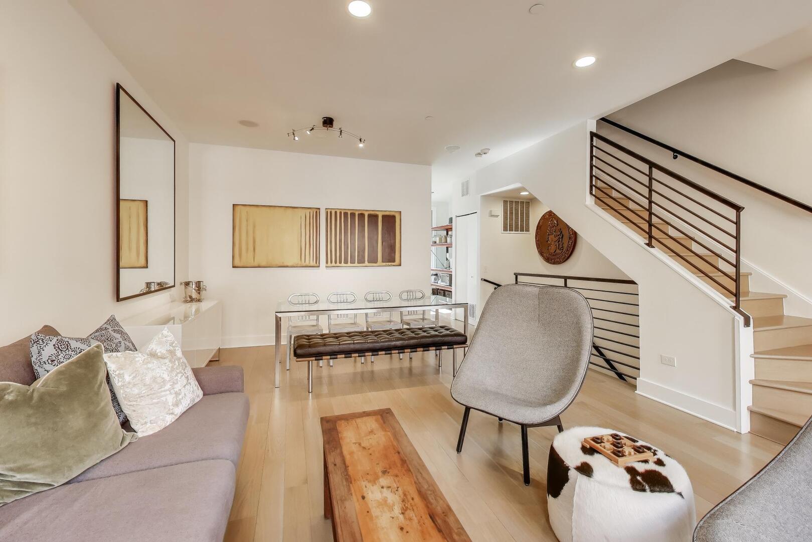 1137 West Monroe Street, Unit 9 Chicago, IL 60607 - Photo 11 of 31 a living room with furniture