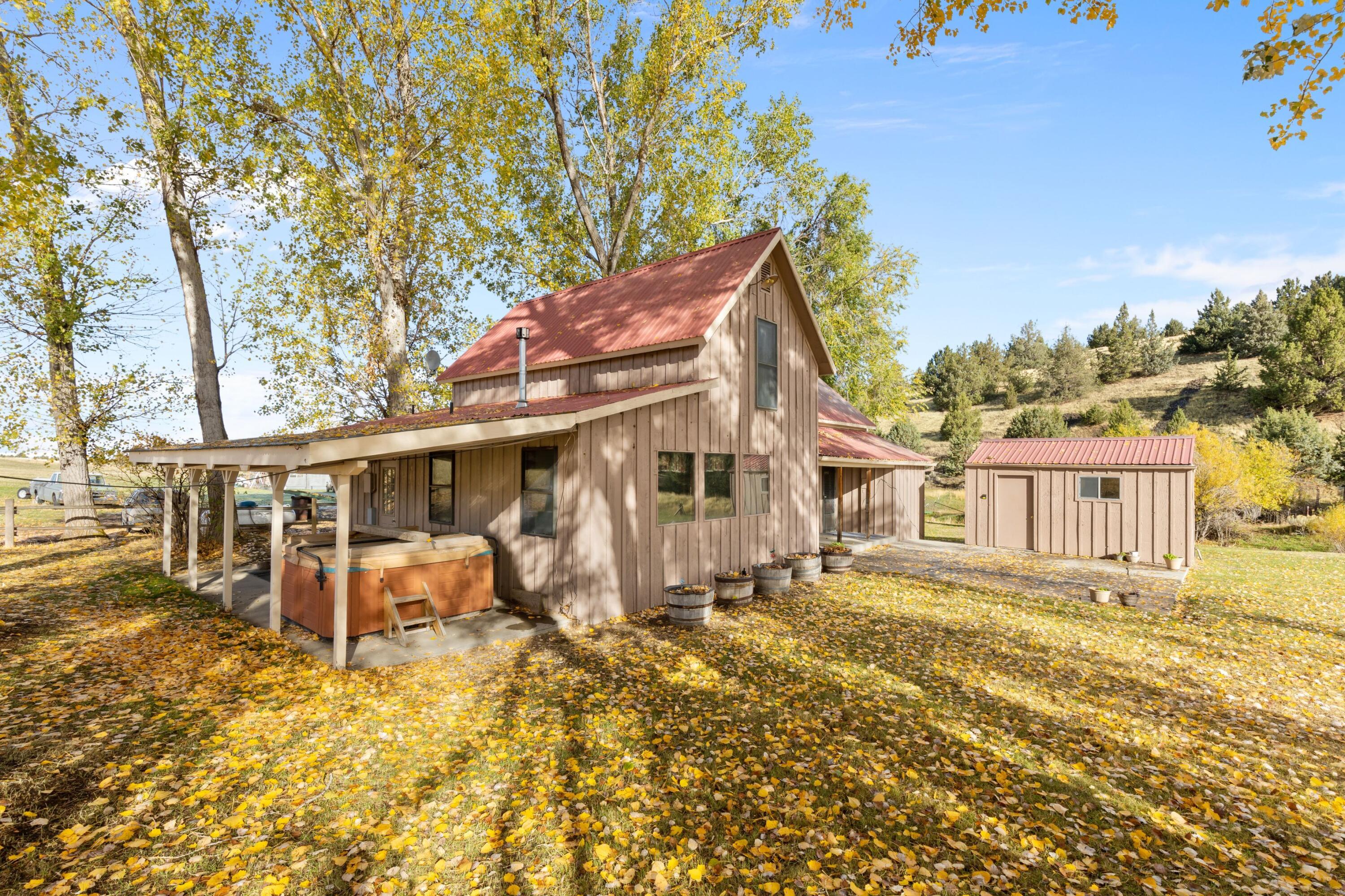 8225 Southeast Ramms Road Madras, OR 97741 - Photo 9 of 35 _31A5681JennMontoyaPhotography