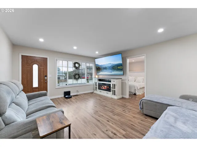 $285,000 | 271 Sherry Street, Winston, OR 97496