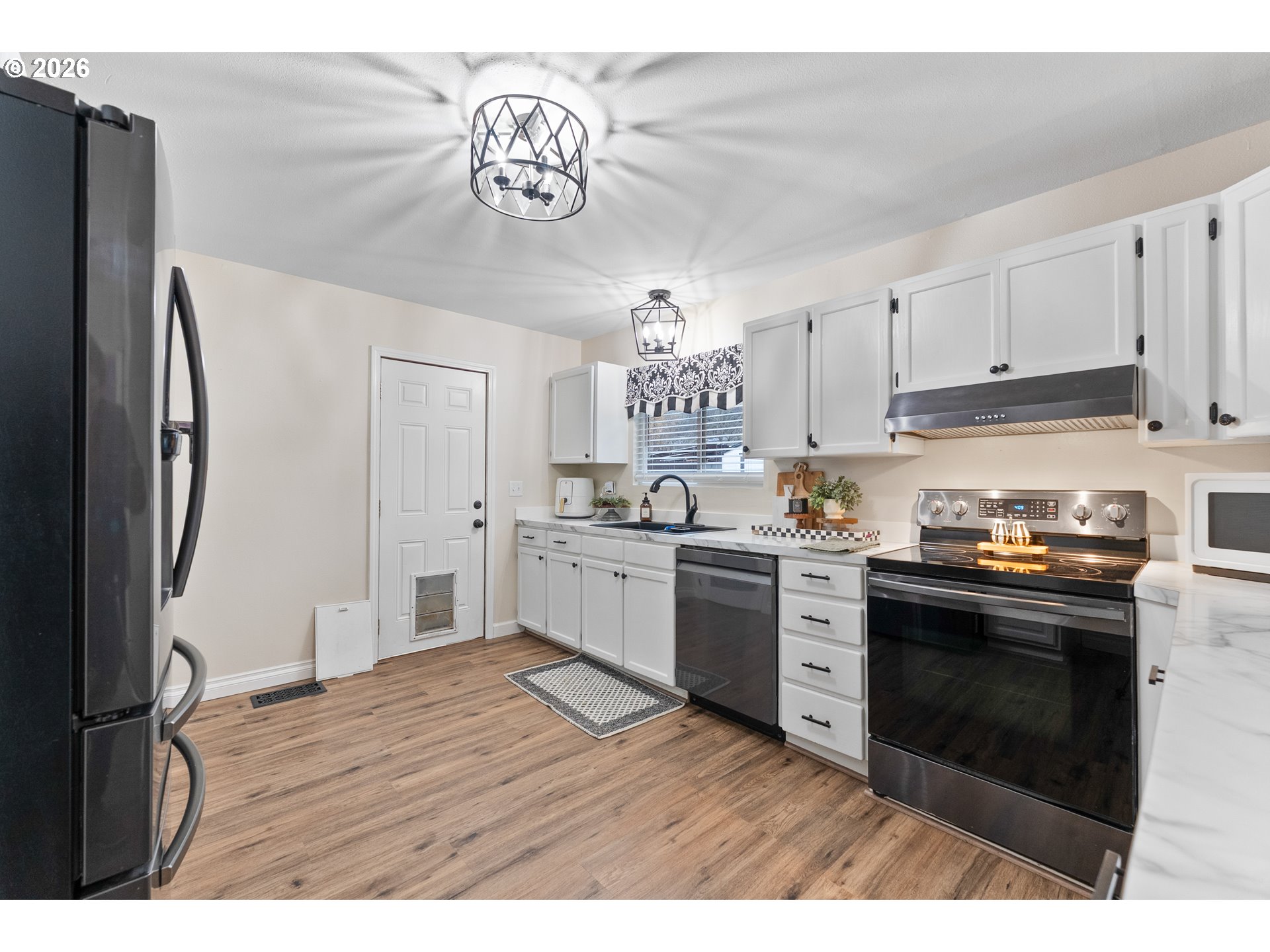 271 Sherry Street Winston, OR 97496 - Photo 8 of 31