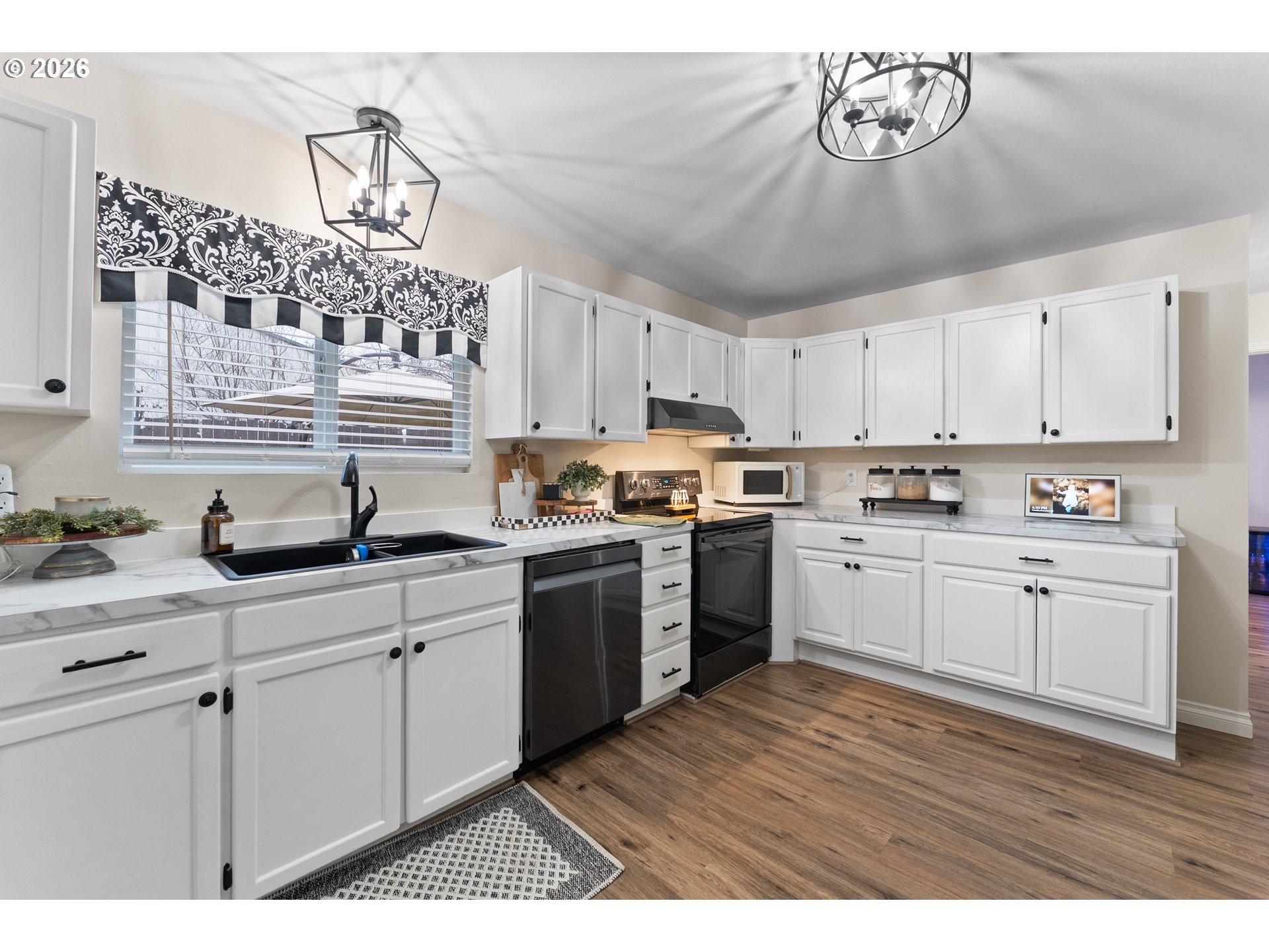 271 Sherry Street Winston, OR 97496 - Photo 9 of 31